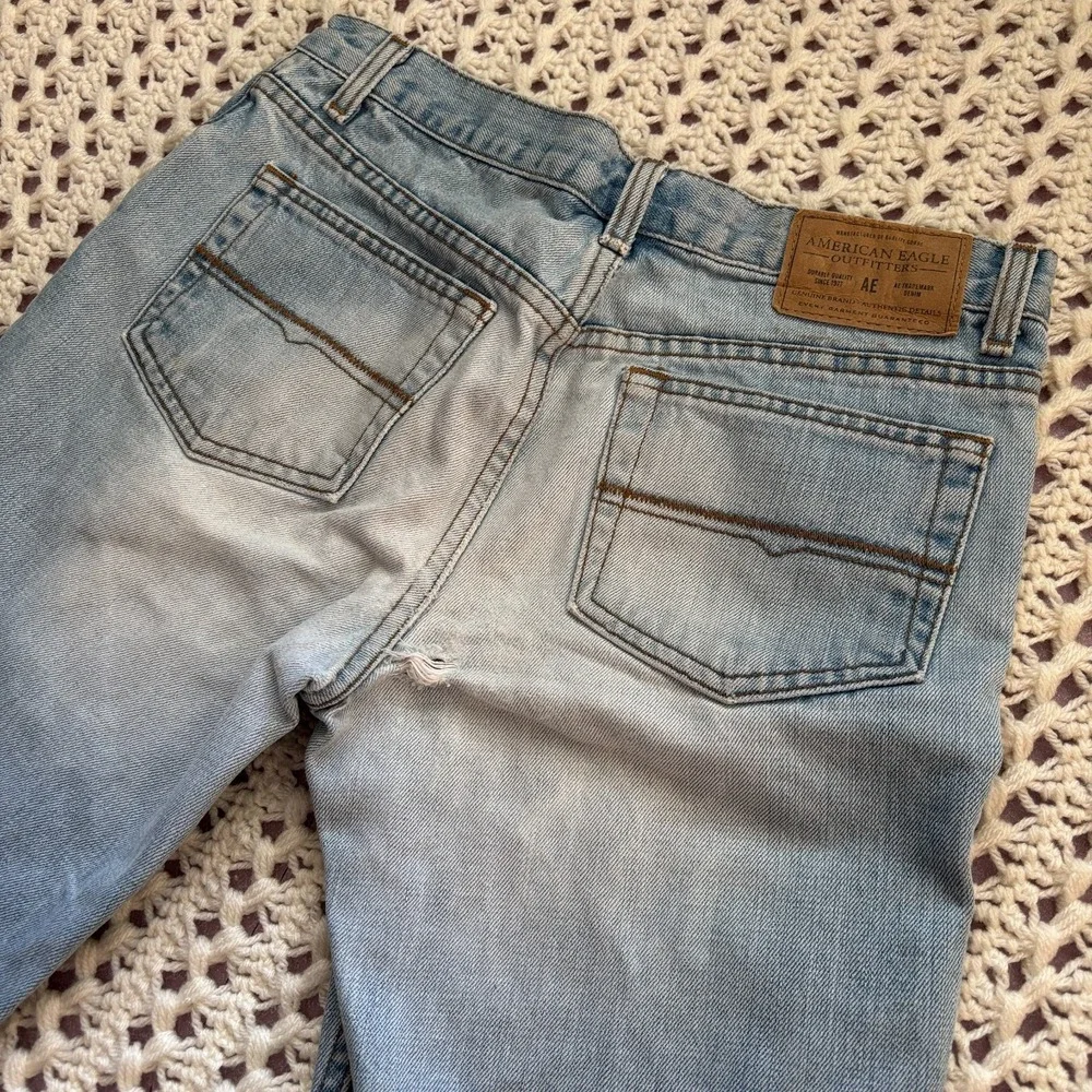 American Eagle Outfitters Distressed Bootcut Jeans Mid Rise Women's SZ6 W30 Blue